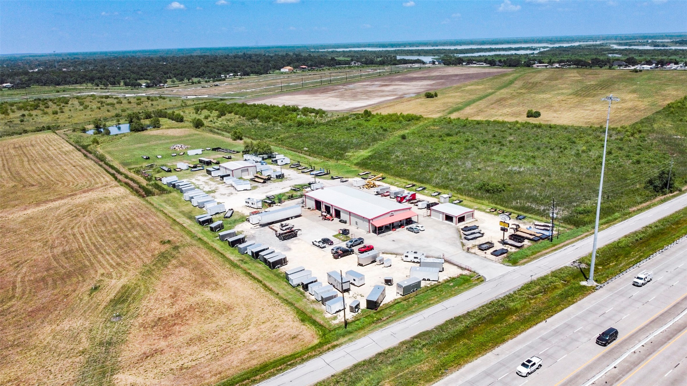 0 I-10 Baytown, TX 77523 - Photo 2 of 4 a view of a lake with a ocean view