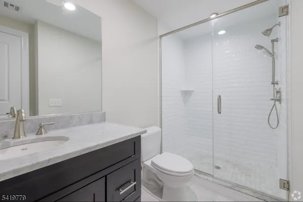 $3,700 | 248 Grove Avenue, Unit 26, Cedar Grove, NJ 07009