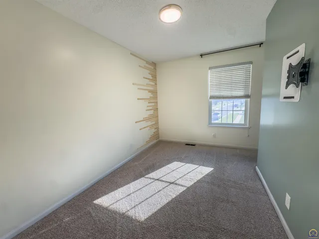 $339,000 | 5642 Southwest 33rd Terrace, Topeka, KS 66614