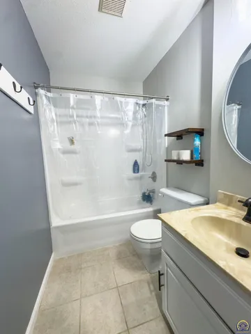 $339,000 | 5642 Southwest 33rd Terrace, Topeka, KS 66614