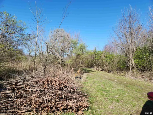 $70,000 | 1300 North Tolle Lane, Mount Vernon, IL 62864