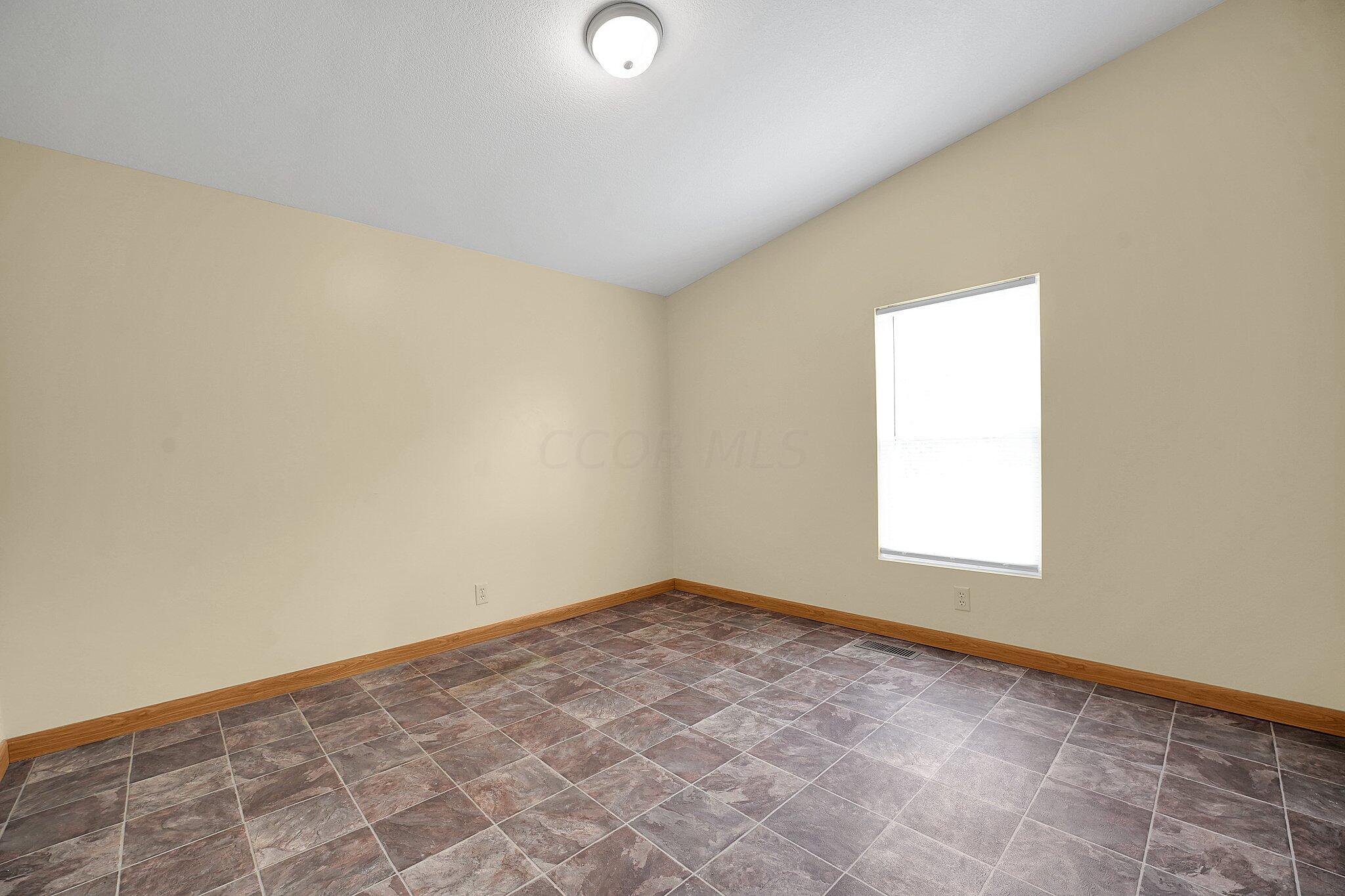 28802 Jackson Road Kingston, OH 45644 - Photo 9 of 27 9-web-or-mls-28802-jackson-rd