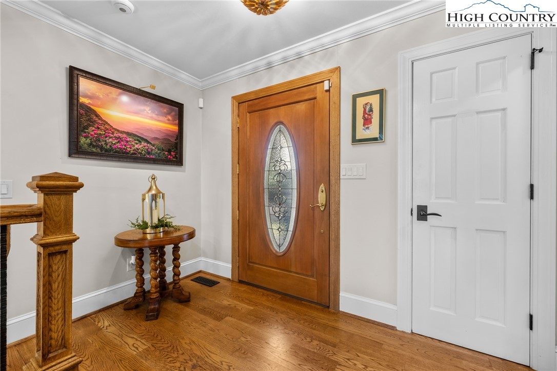129 Valley View Road Blowing Rock, NC 28605 - Photo 4 of 44