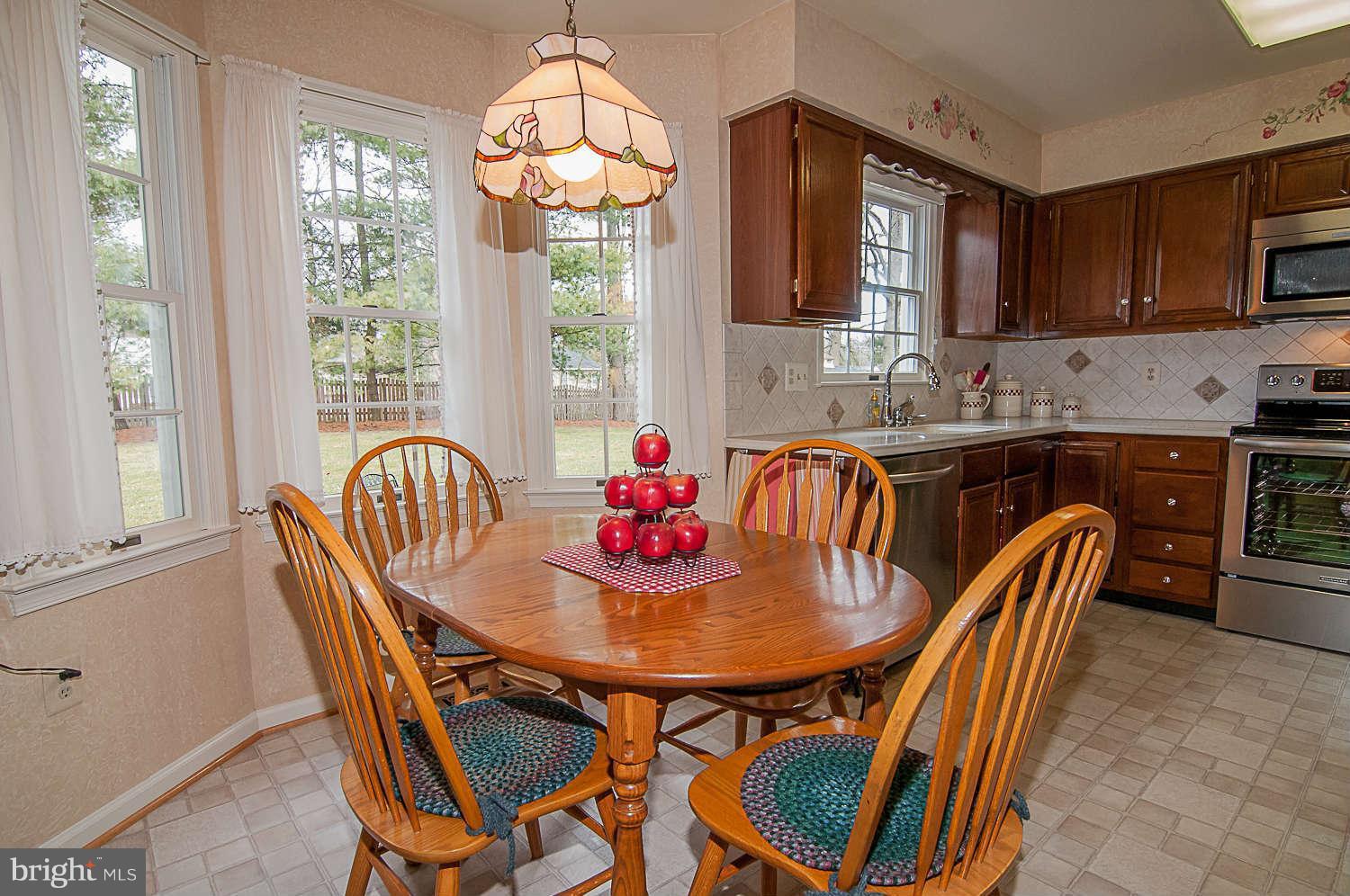 3676 Meadowvale Road Ellicott City, MD 21042 - Photo 13 of 22 Kitchen