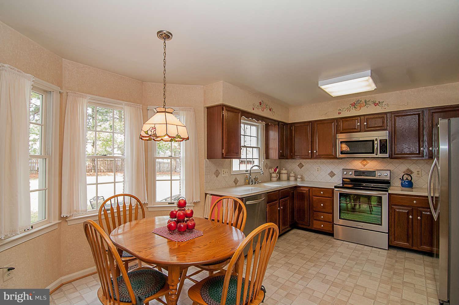 3676 Meadowvale Road Ellicott City, MD 21042 - Photo 4 of 22 Kitchen