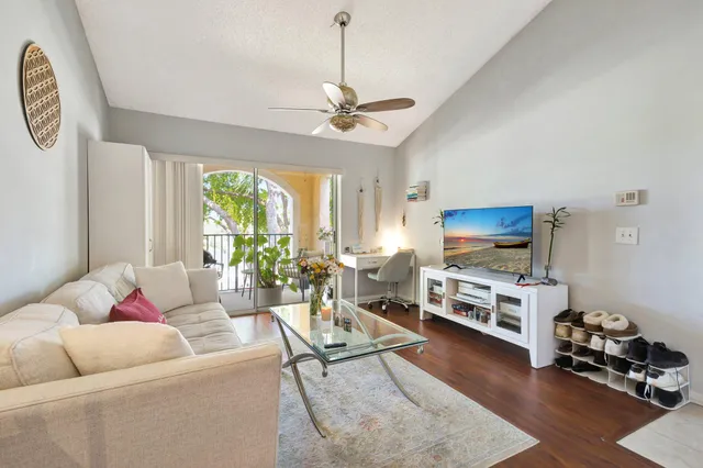 $1,850 | 1739 Village Boulevard, Unit 306, West Palm Beach, FL 33409