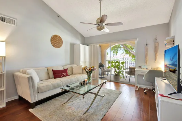 $1,850 | 1739 Village Boulevard, Unit 306, West Palm Beach, FL 33409