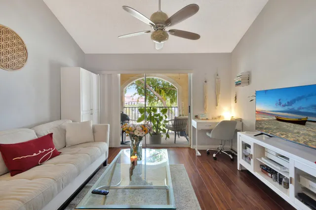 $1,850 | 1739 Village Boulevard, Unit 306, West Palm Beach, FL 33409