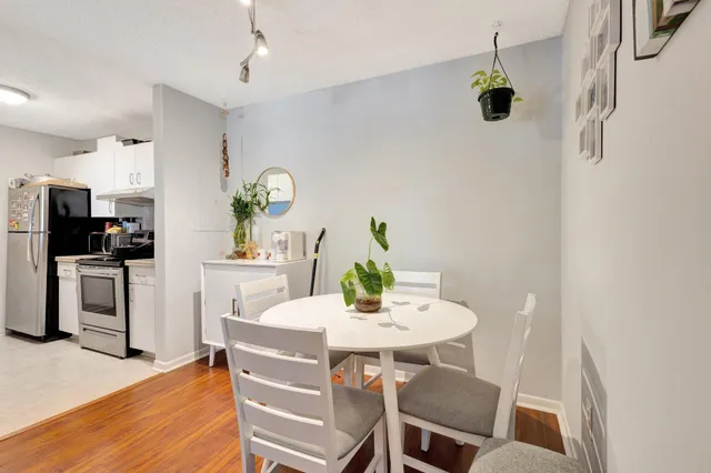 $1,850 | 1739 Village Boulevard, Unit 306, West Palm Beach, FL 33409