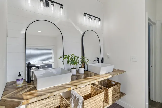 $699,000 | 7809 Yorkridge Road, Guilford, IN 47022