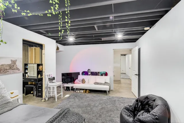 $699,000 | 7809 Yorkridge Road, Guilford, IN 47022