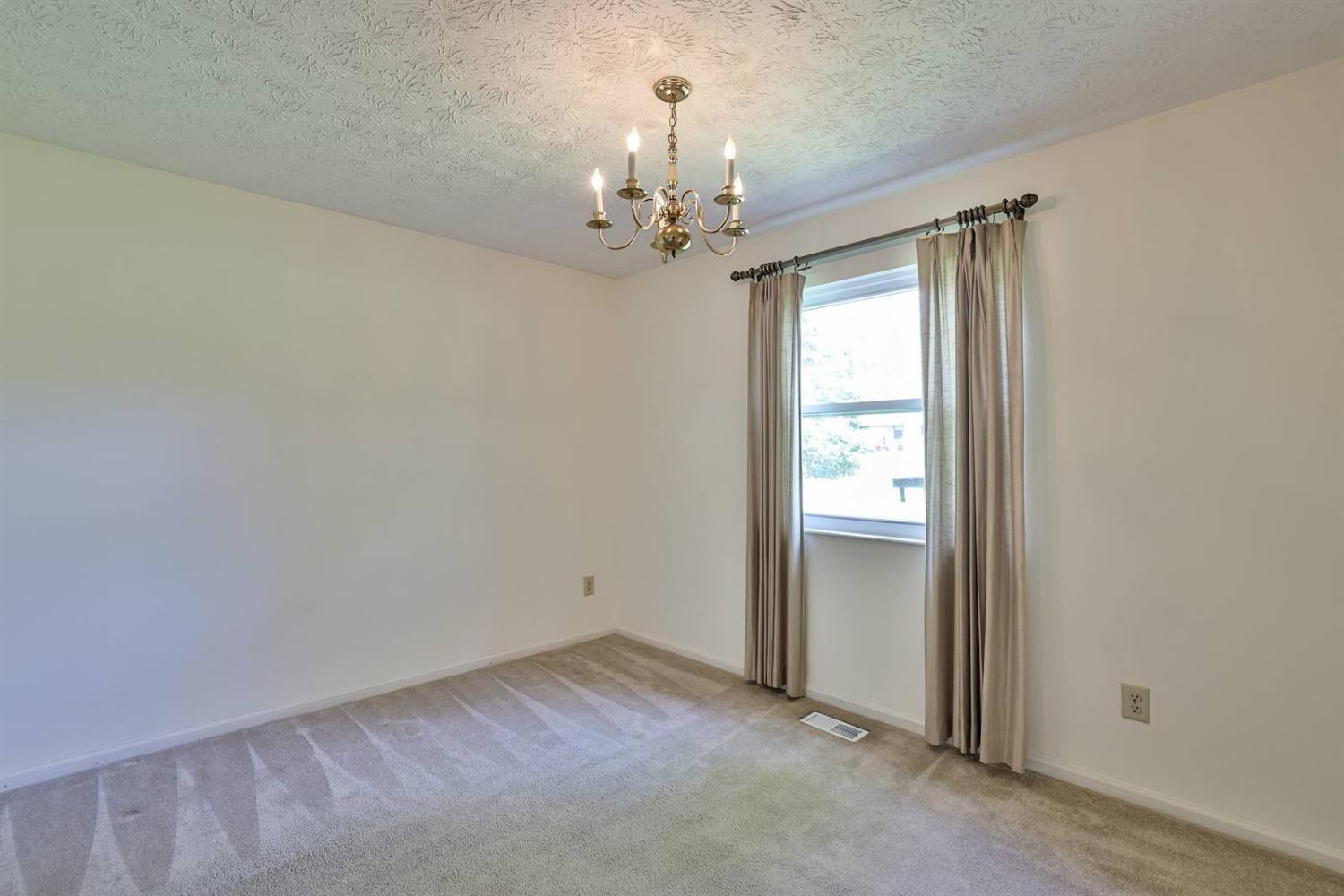 11992 Kenn Road Springdale, OH 45246 - Photo 11 of 46