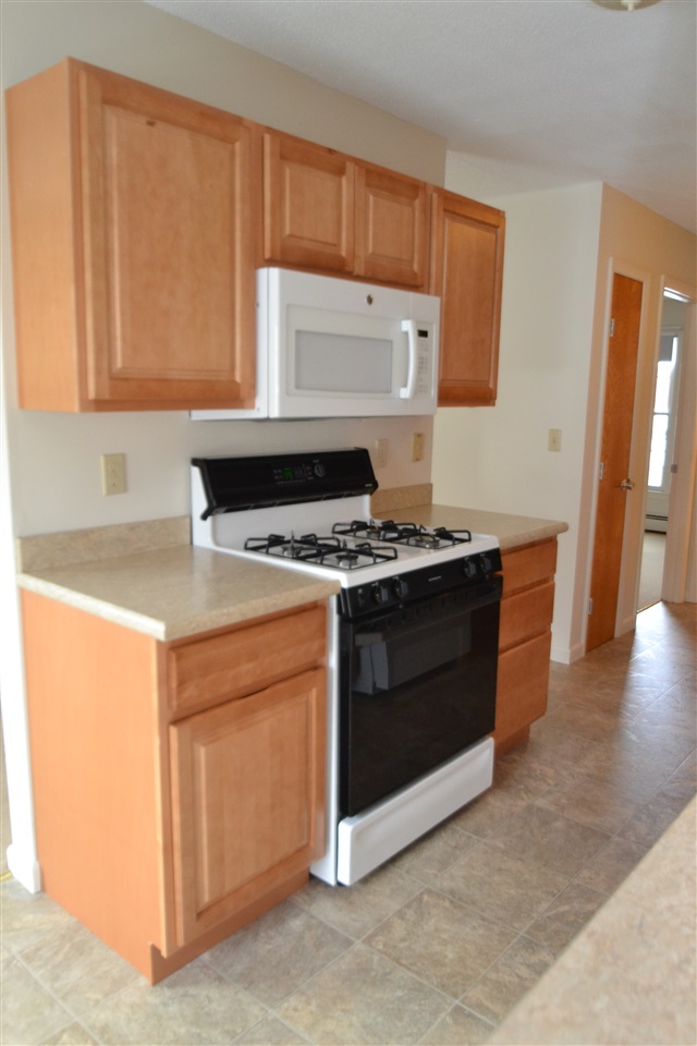 89 Winnacunnet Road, Unit 2 Hampton, NH 03842 - Photo 7 of 15