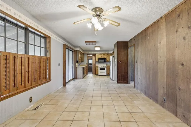 $295,000 | 8526 Southeast 70th Terrace, Baxter Springs, KS 66713