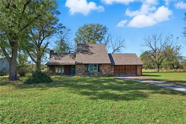 $295,000 | 8526 Southeast 70th Terrace, Baxter Springs, KS 66713
