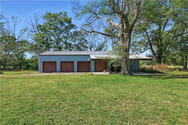 $295,000 | 8526 Southeast 70th Terrace, Baxter Springs, KS 66713