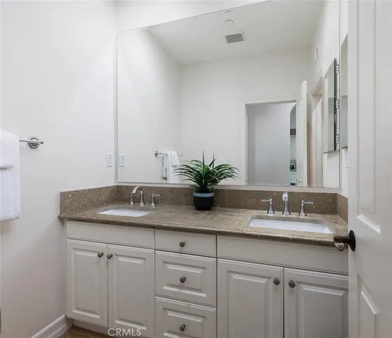 a close up of a bathtub curtain