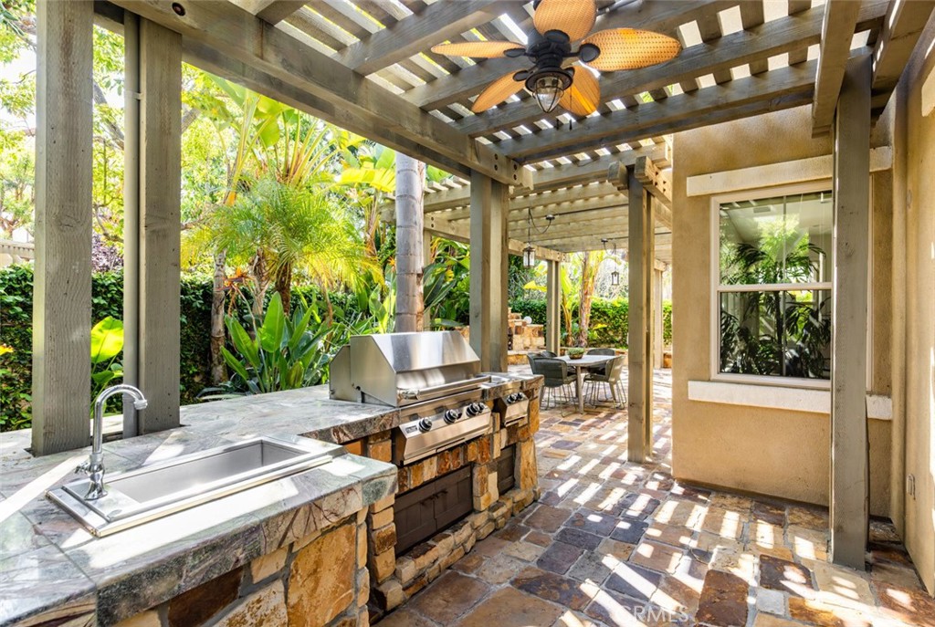 26 Via Fontibre San Clemente, CA 92673 - Photo 42 of 52 a very nice looking room with a large window