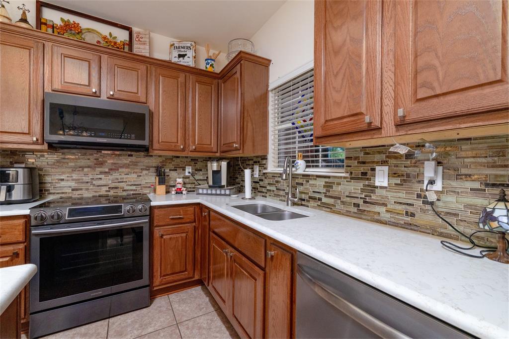 160 Greathouse Village Decatur, TX 76234 - Photo 12 of 34