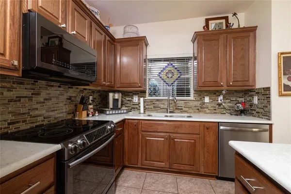 $330,000 | 160 Greathouse Village, Decatur, TX 76234