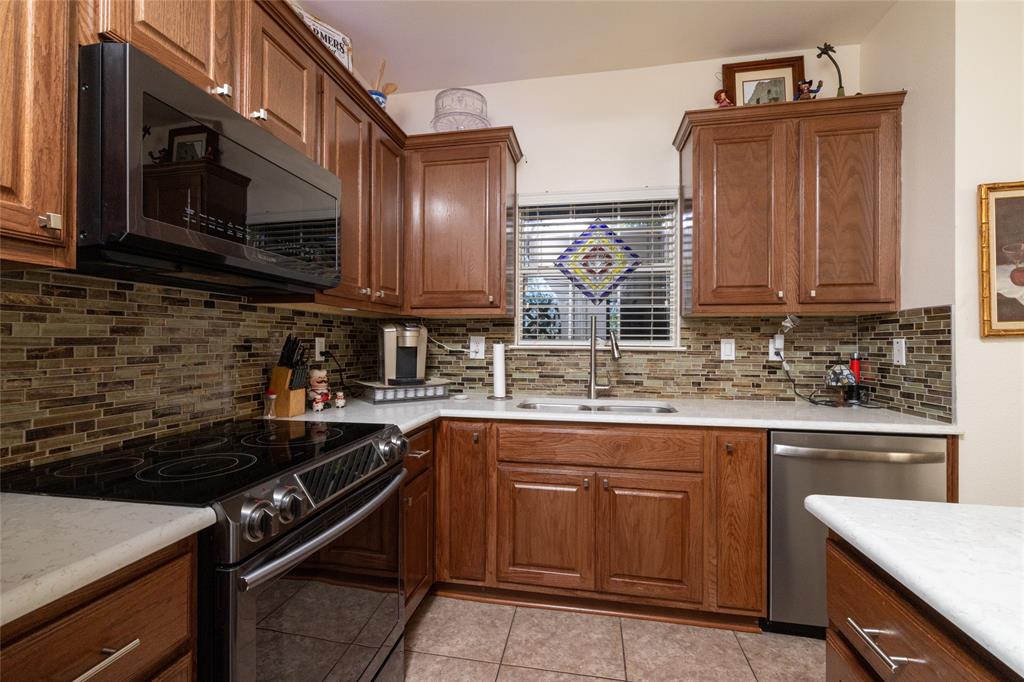 160 Greathouse Village Decatur, TX 76234 - Photo 13 of 34