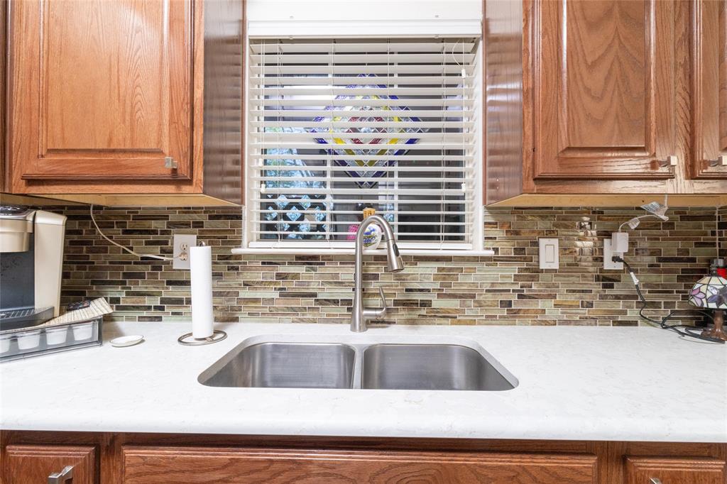 160 Greathouse Village Decatur, TX 76234 - Photo 15 of 34