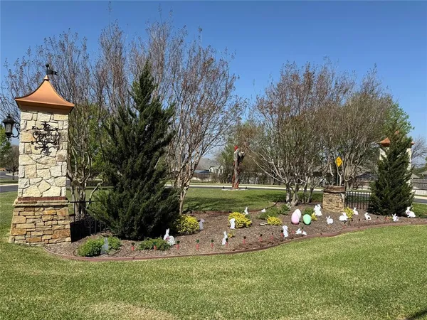 $330,000 | 160 Greathouse Village, Decatur, TX 76234