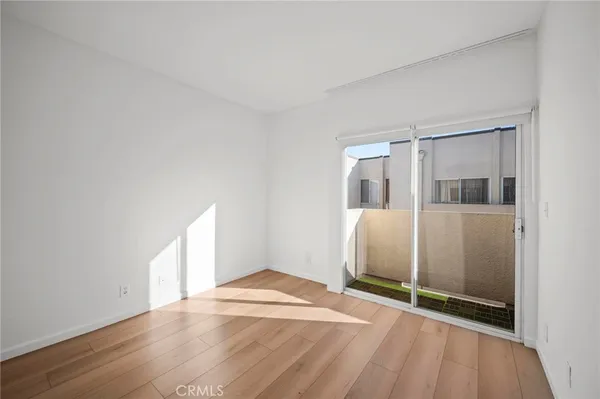 $420,000 | 19350 Sherman Way, Unit 338, Reseda, CA 91335