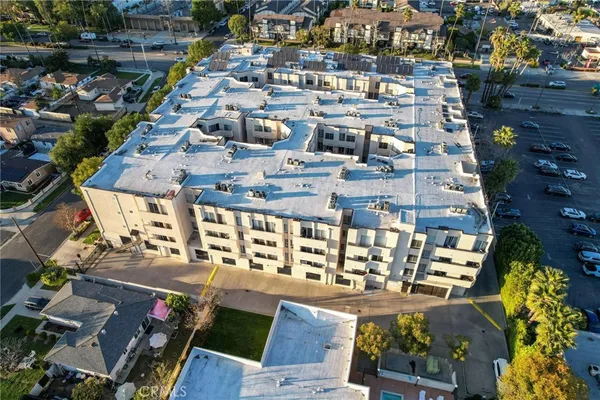 $420,000 | 19350 Sherman Way, Unit 338, Reseda, CA 91335