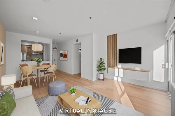$420,000 | 19350 Sherman Way, Unit 338, Reseda, CA 91335