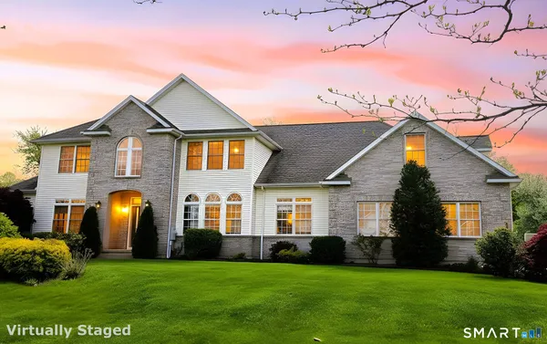 $914,900 | 12 Copper Beech Drive, Middletown, CT 06457