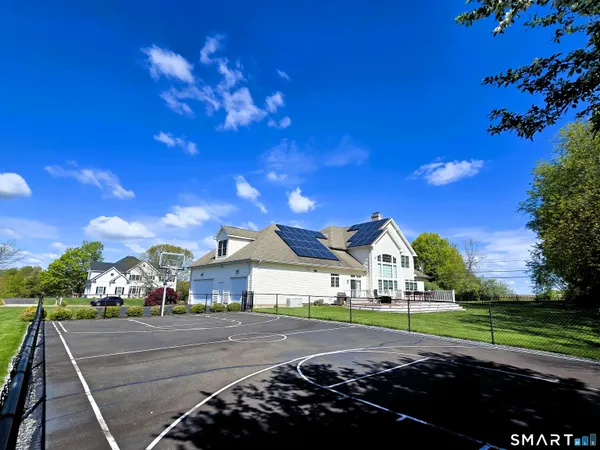$914,900 | 12 Copper Beech Drive, Middletown, CT 06457