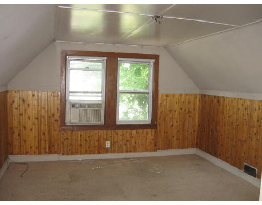 41 Larchwood Road Methuen, MA 01844 - Photo 7 of 7 Gallery Image 7