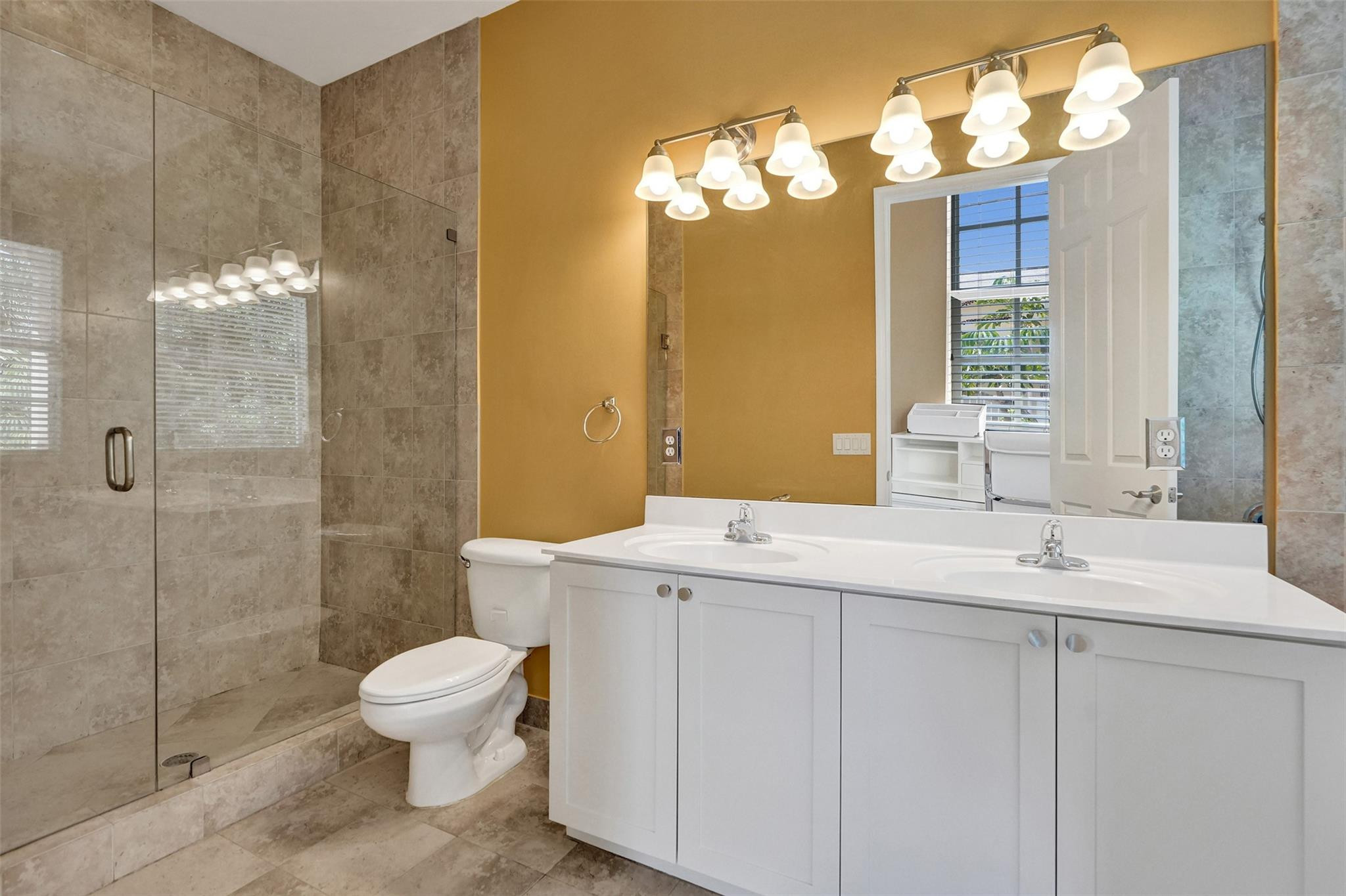 816 South Riverside Drive, Unit 816 Pompano Beach, FL 33062 - Photo 7 of 15 Photo 7