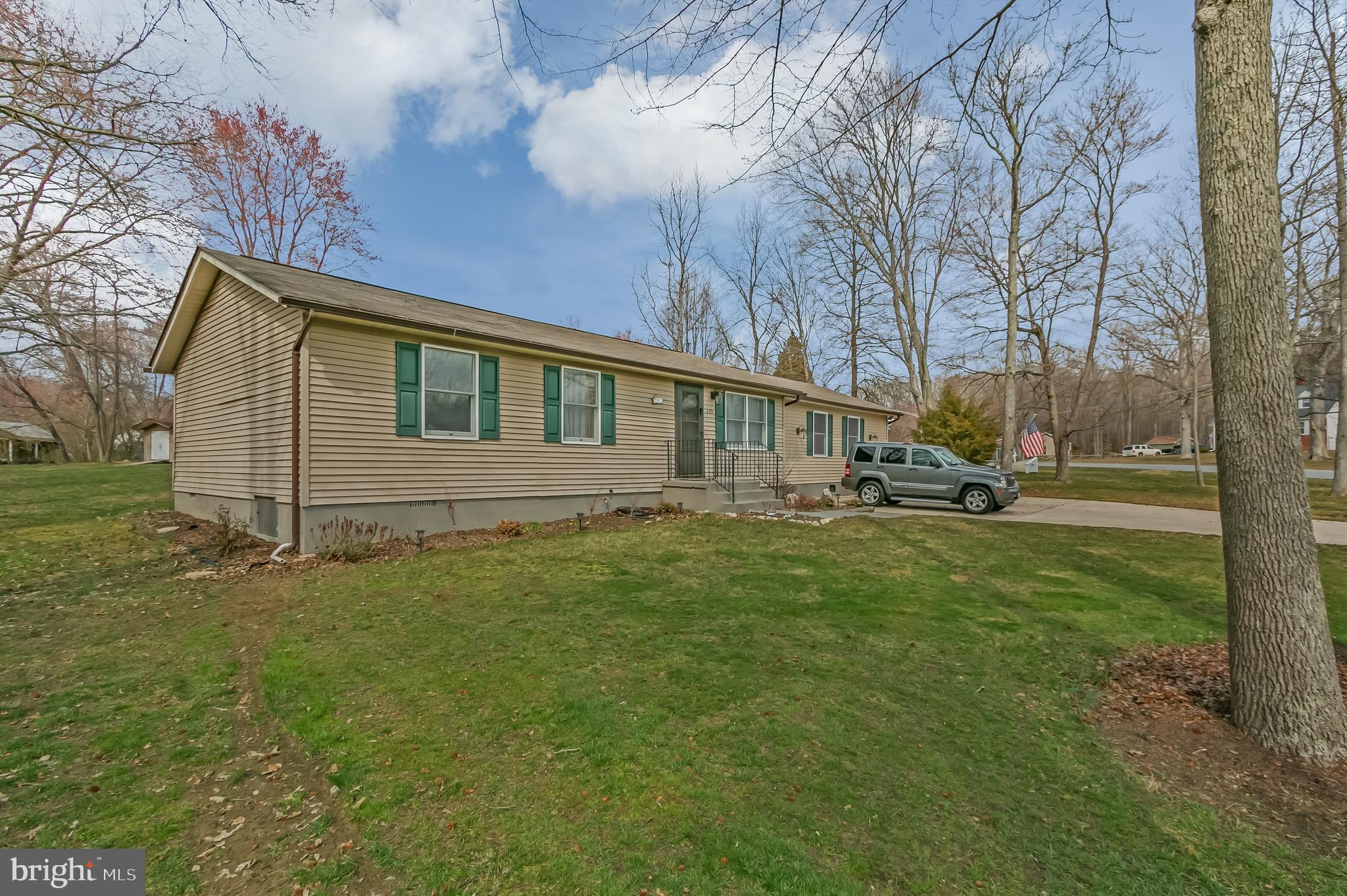 205 Manning Road East Accokeek, MD 20607 - Photo 2 of 38