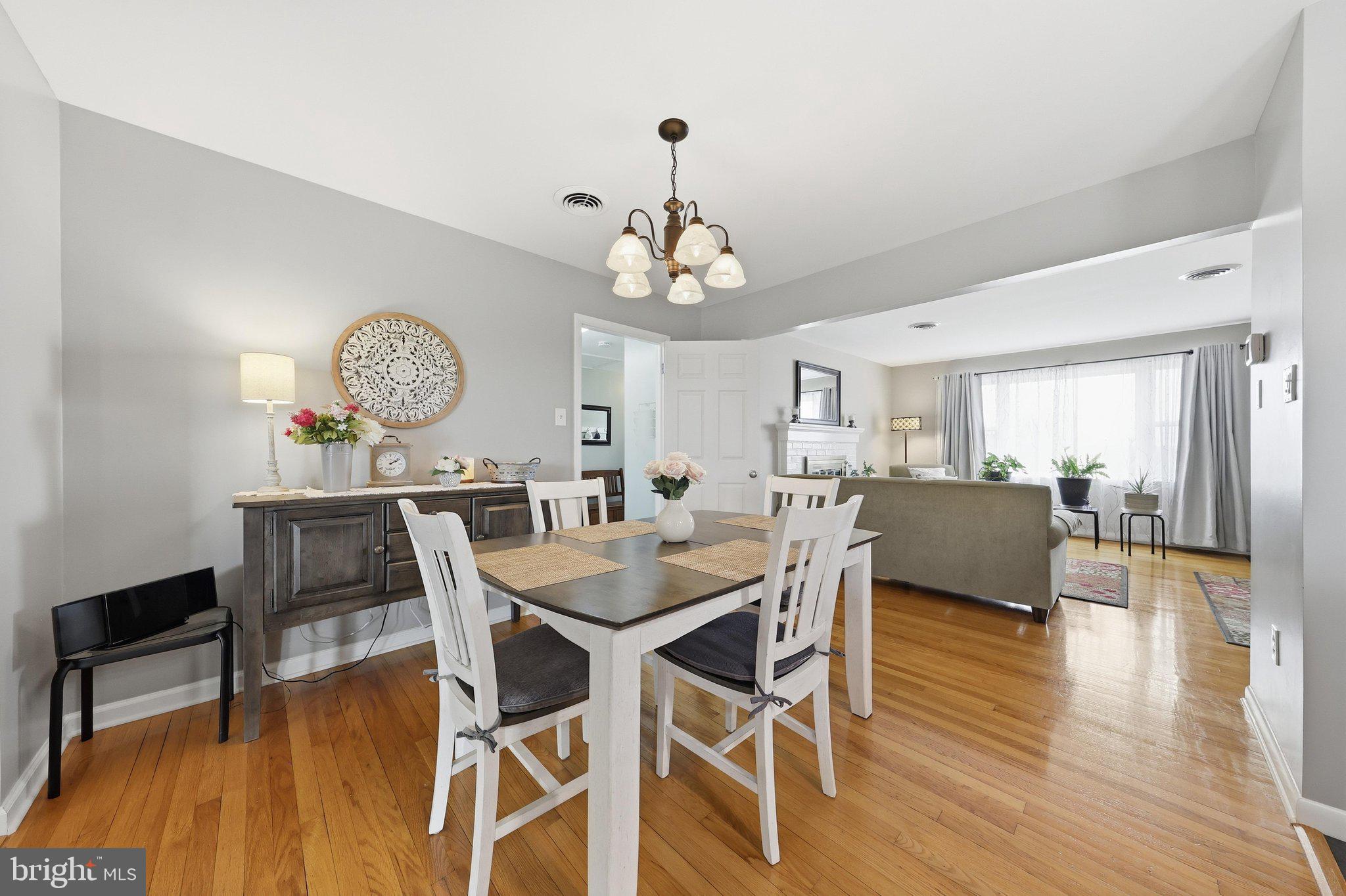 16913 Fairview Road Hagerstown, MD 21740 - Photo 16 of 57 Dining Room & Living Room