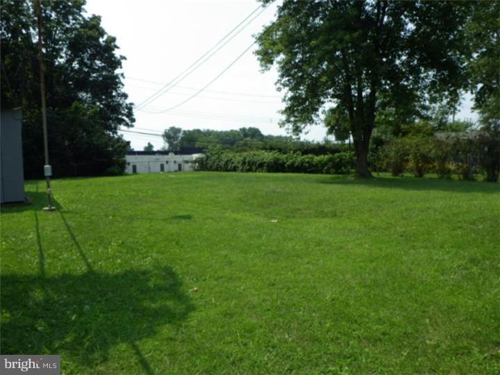 970 Coronet Road Warminster, PA 18974 - Photo 12 of 13