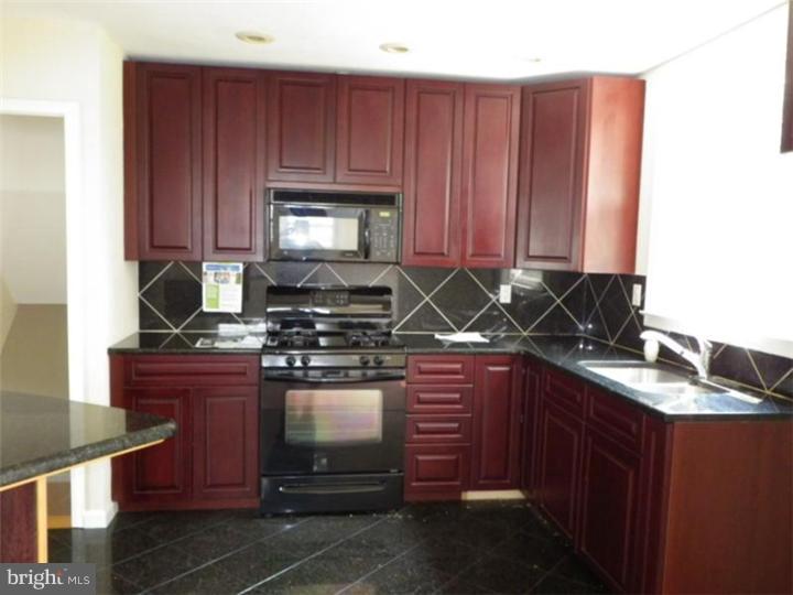 970 Coronet Road Warminster, PA 18974 - Photo 3 of 13