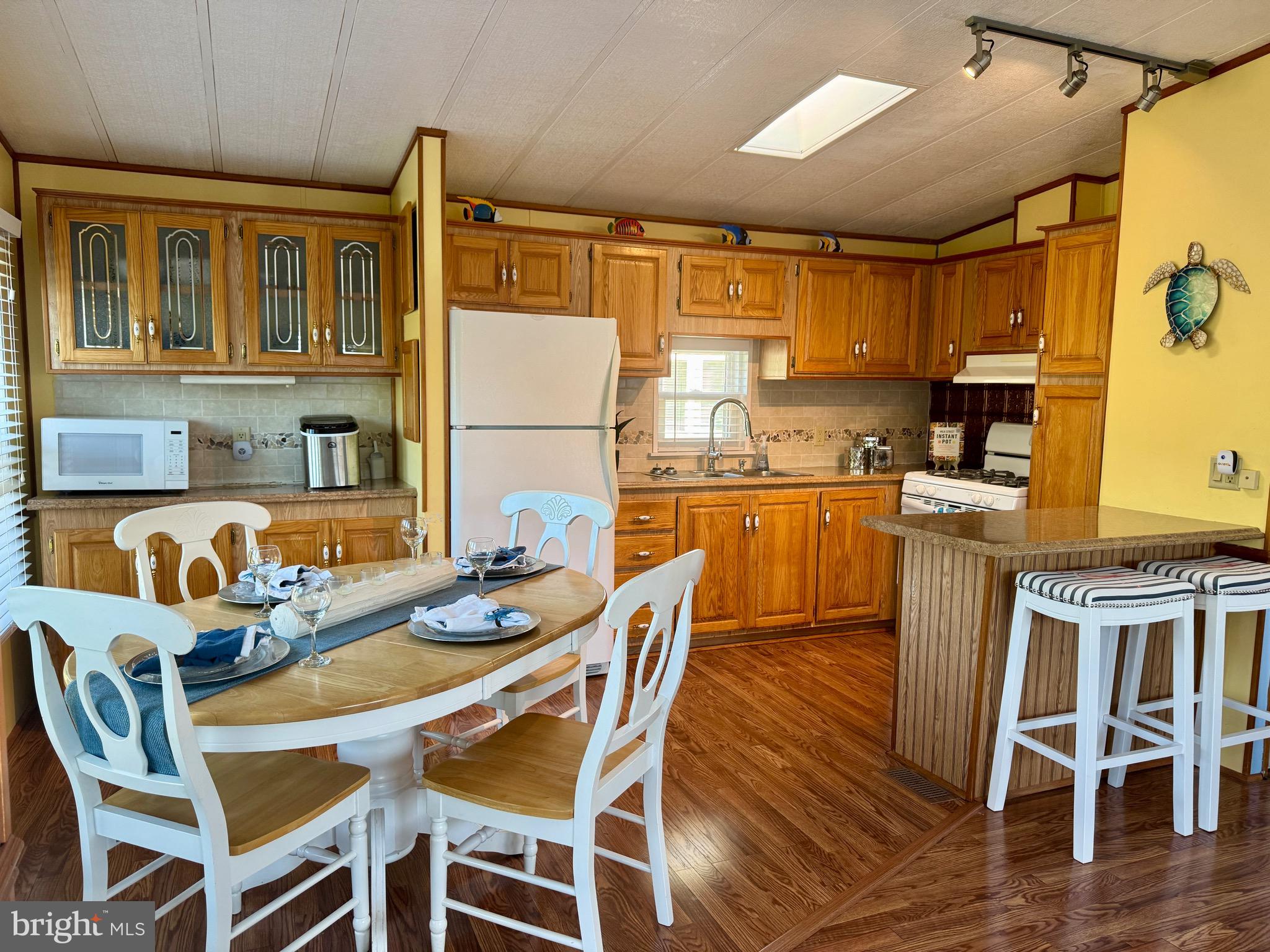 8801 Bay Ridge Drive Berlin, MD 21811 - Photo 12 of 51 Eat-in Kitchen