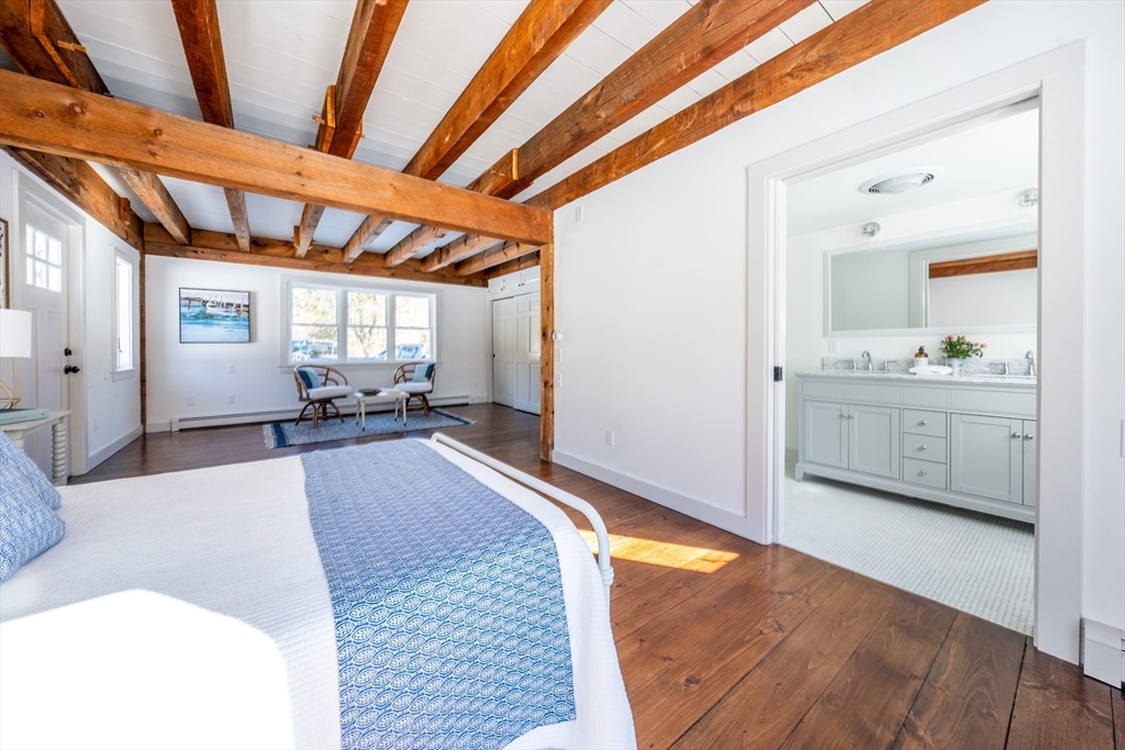 80 Branch Terrace Barnstable, MA 02648 - Photo 22 of 38 a very nice looking room with a large window
