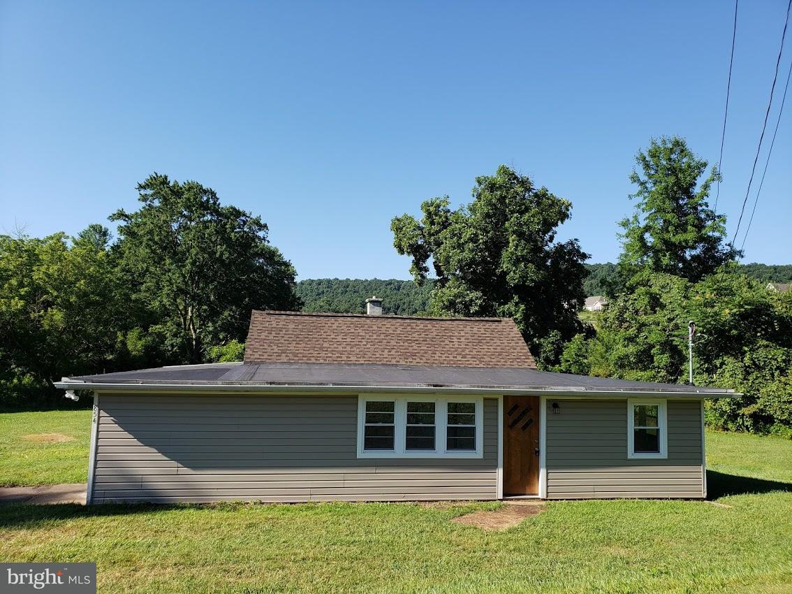 854 Siddonsburg Road Lewisberry, PA 17339 - Photo 3 of 32 Gallery Image 3