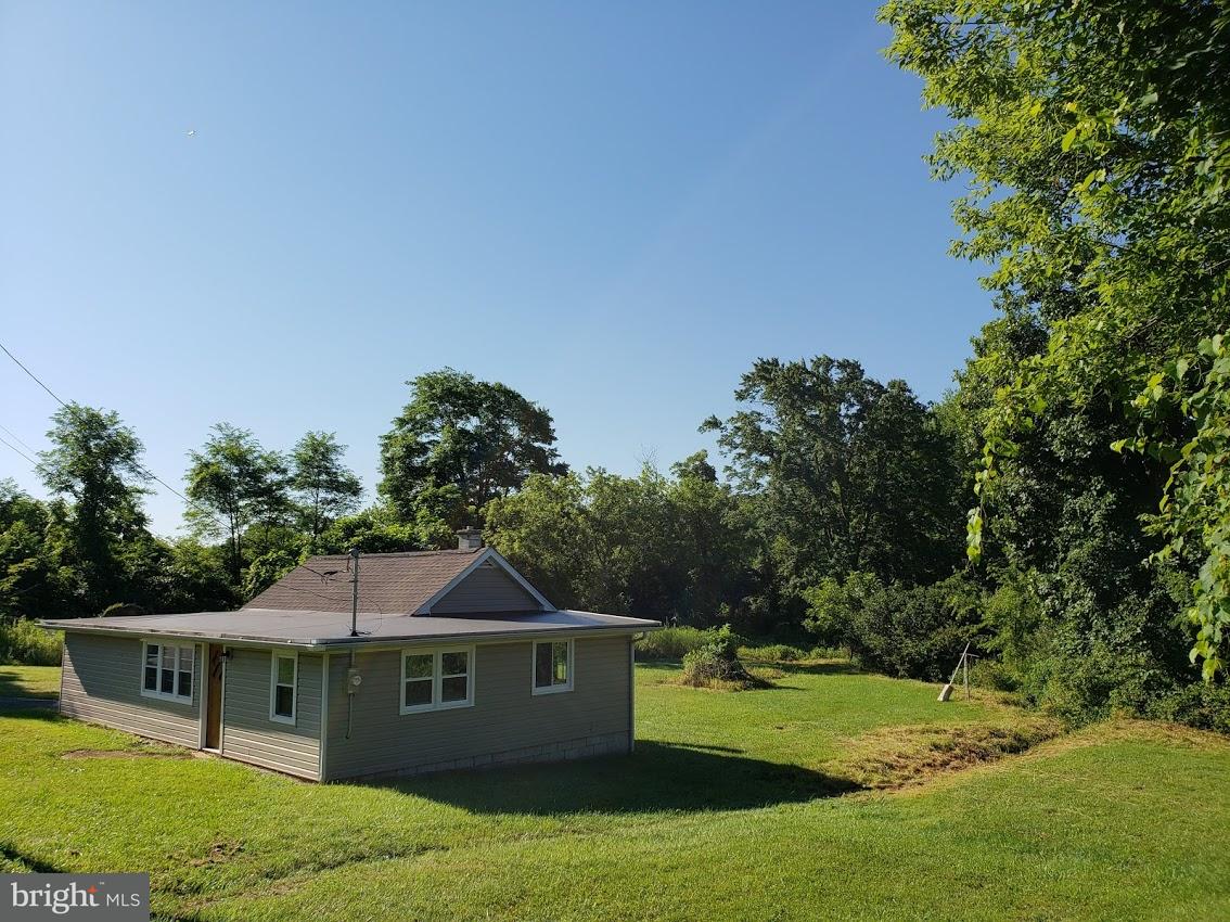 854 Siddonsburg Road Lewisberry, PA 17339 - Photo 4 of 32 Gallery Image 4