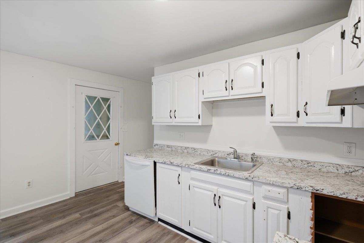 256 Union Street Bennington, VT 05201 - Photo 5 of 29