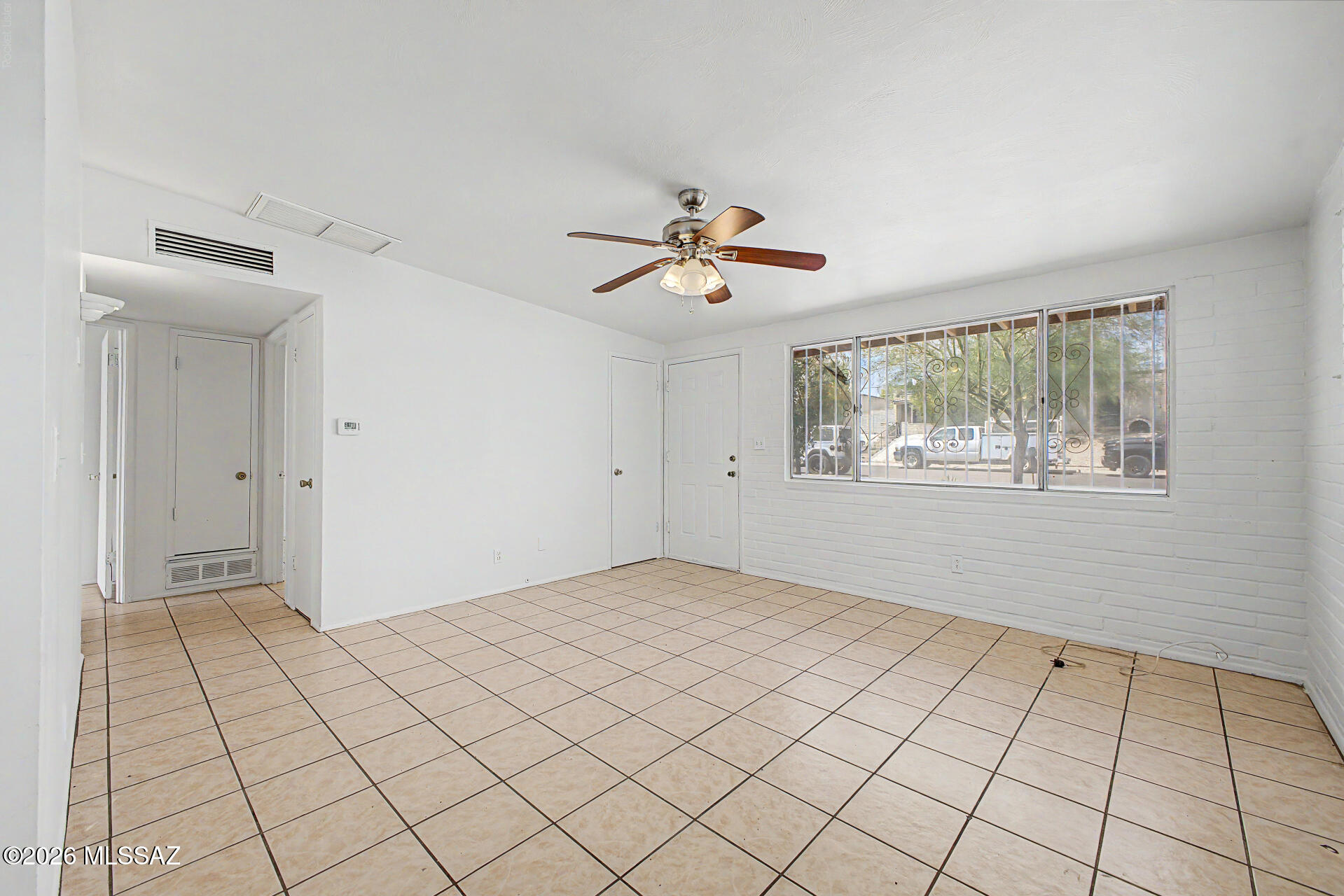 1841 West Caravelle Road Tucson, AZ 85713 - Photo 7 of 24 07 - Caravelle