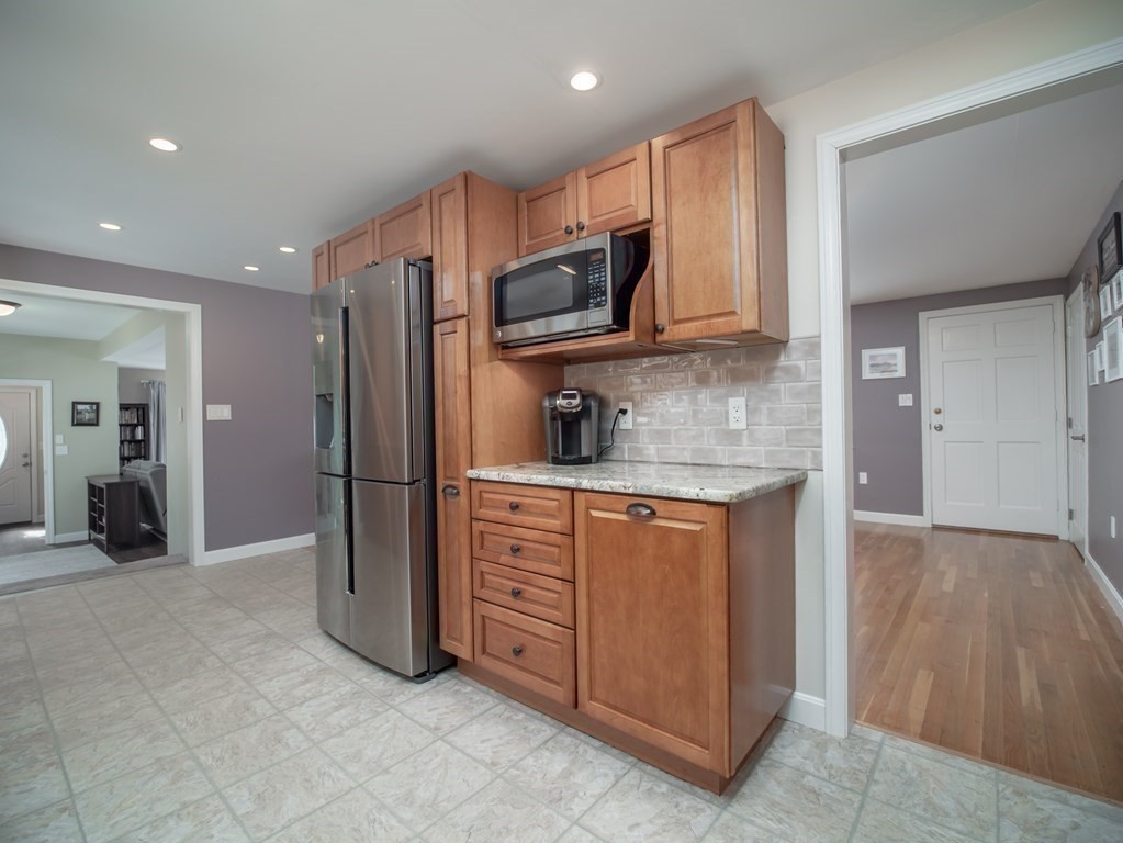 40 Sleigh Road Chelmsford, MA 01824 - Photo 11 of 40 Gallery Image 11