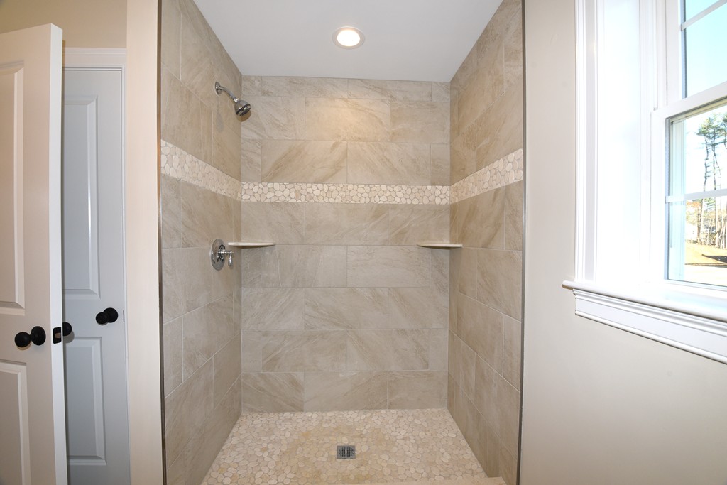 7 Barrows Brook Circle Kingston, MA 02364 - Photo 15 of 17