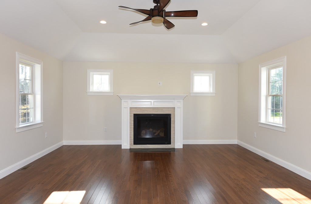 7 Barrows Brook Circle Kingston, MA 02364 - Photo 4 of 17