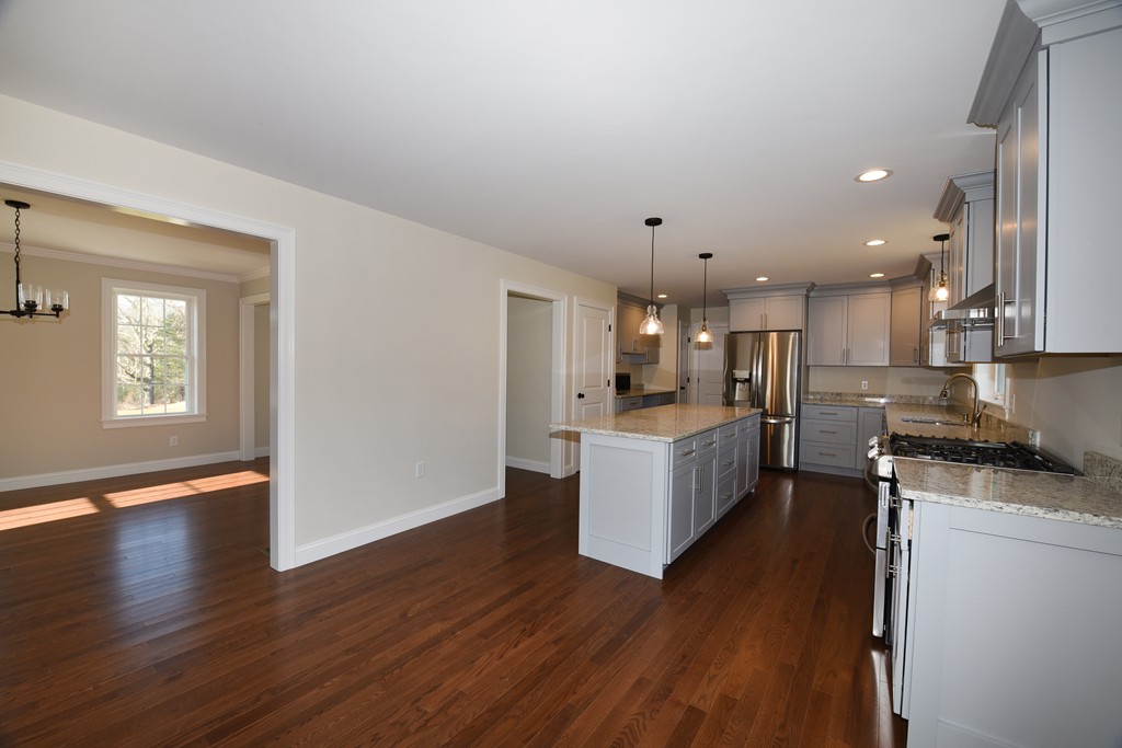 7 Barrows Brook Circle Kingston, MA 02364 - Photo 6 of 17