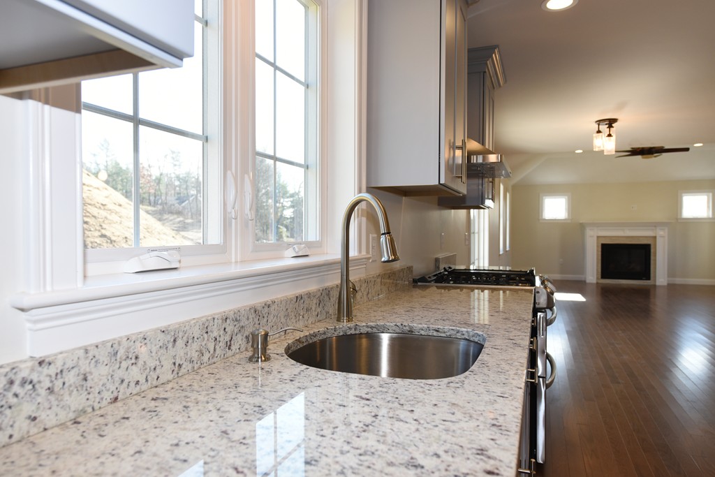 7 Barrows Brook Circle Kingston, MA 02364 - Photo 9 of 17