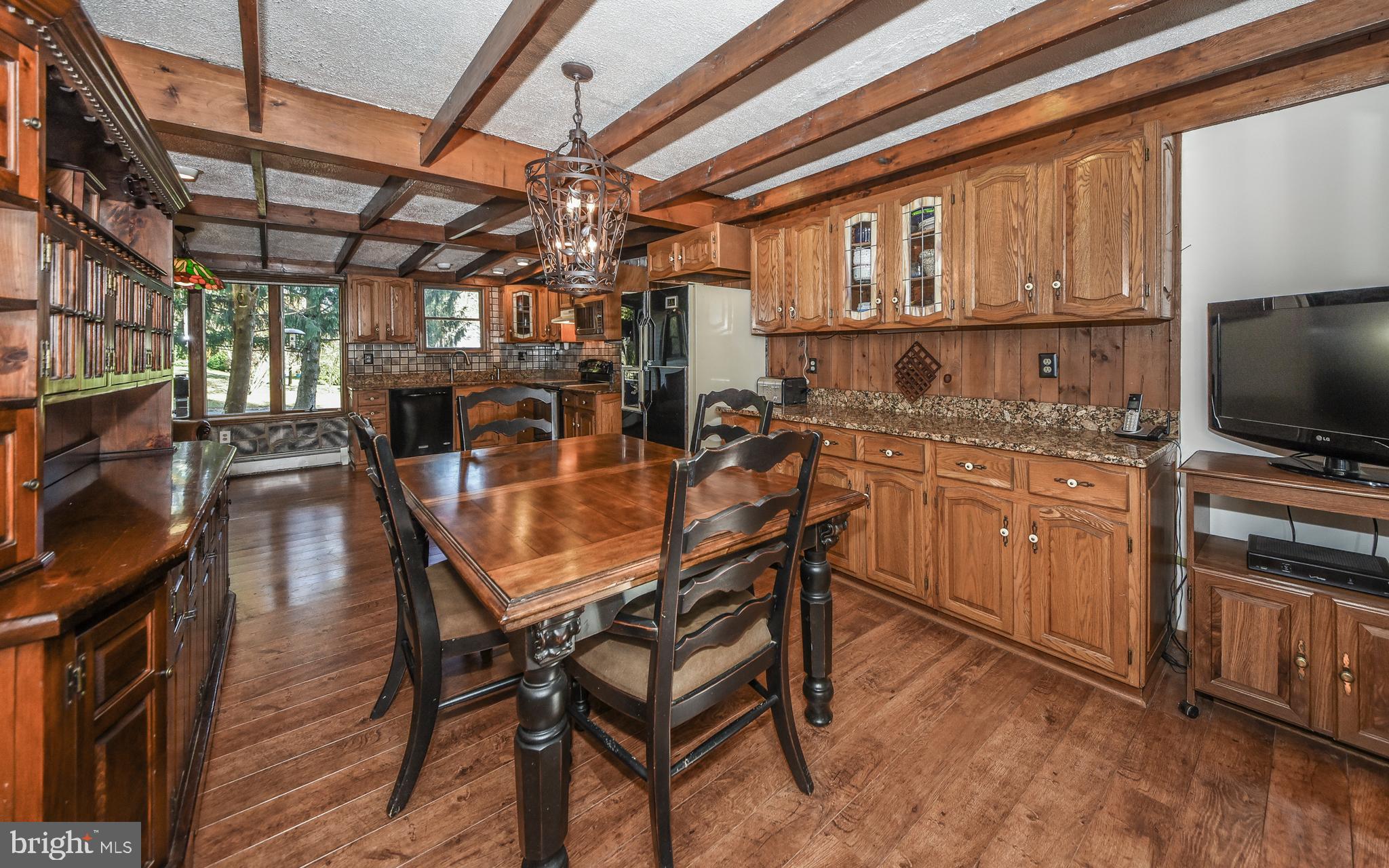 7 Falcon Road Levittown, PA 19056 - Photo 3 of 44 Dining Room